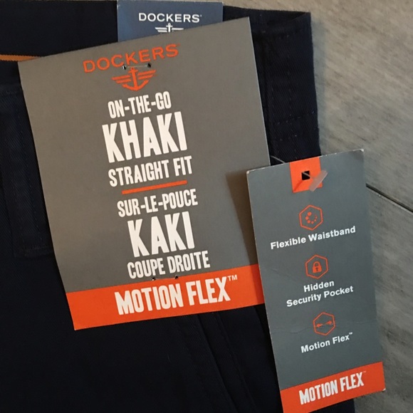 NWT DOCKERS NAVY CHINOS W32”xL30” STRAIGHT FIT MOTION FLEX - Picture 6 of 7
